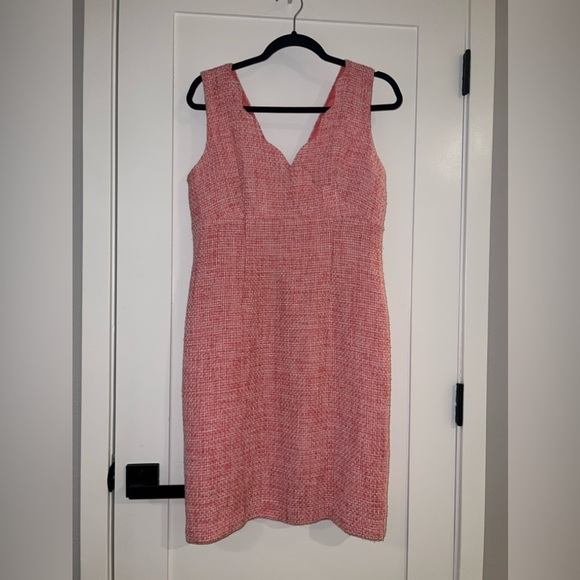 Karl Lagerfeld Paris Designer Tweed Scalloped V Neck Sheath Pink Dress Size 10 - Picture 1 of 11